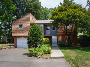 6 Cadwell St, West Hartford, CT 06107