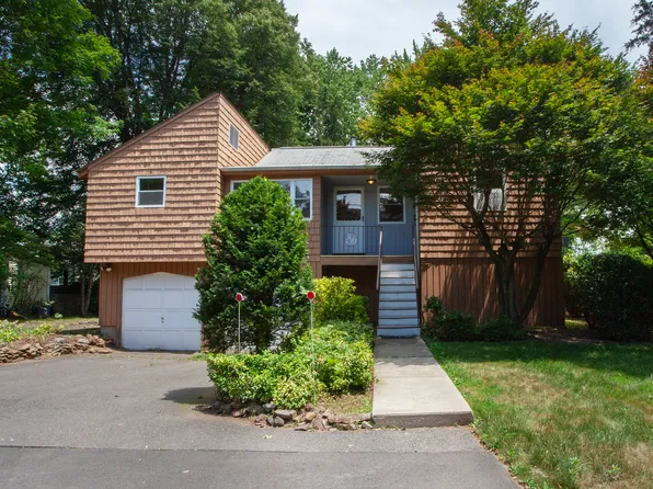 6 Cadwell Street, West Hartford, CT 06107