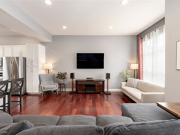 4th image of 5420 Saint Stephens Ct