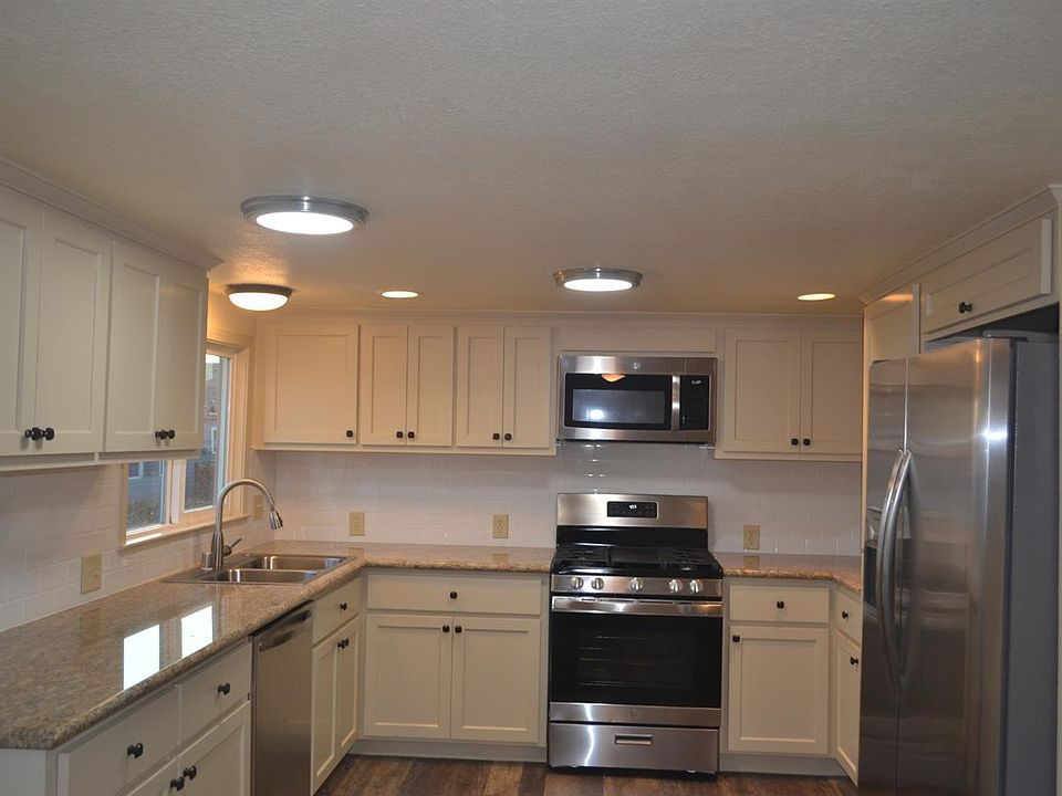 1st image of 880 E F St Space 10