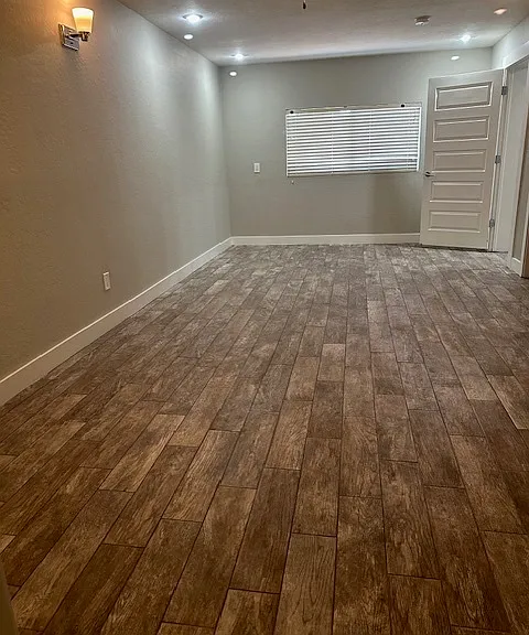 1416 E Del Rio Dr — Photo 18
