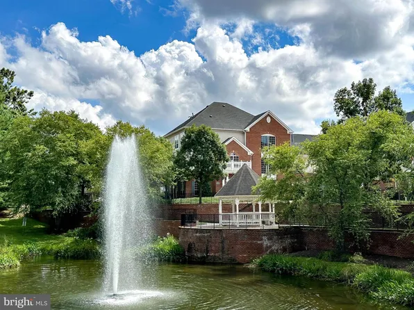 4850 Eisenhower Ave Unit 314, Alexandria, VA 22304