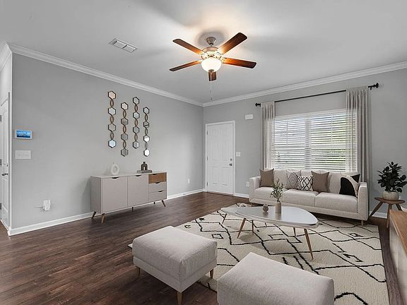 5th image of 374 Longhorn Dr