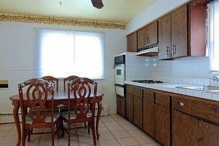 Kitchen / Breakfast Room