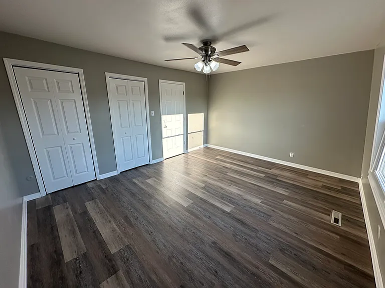 1529 Sheffield Ave #1529 — Photo 13