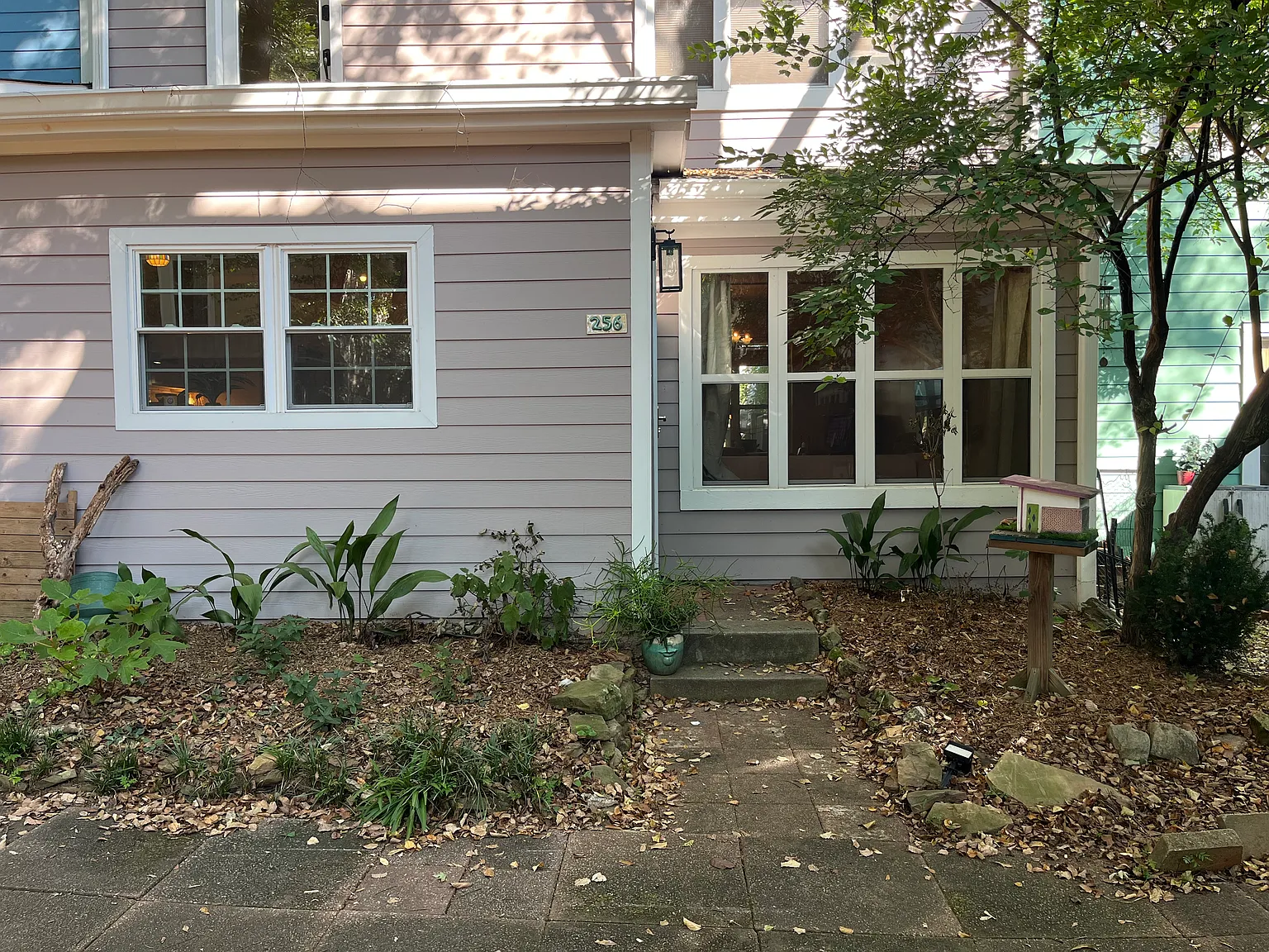 3 bed, 1.5 bath, 1182 sqft, $3,100 — Photo 1