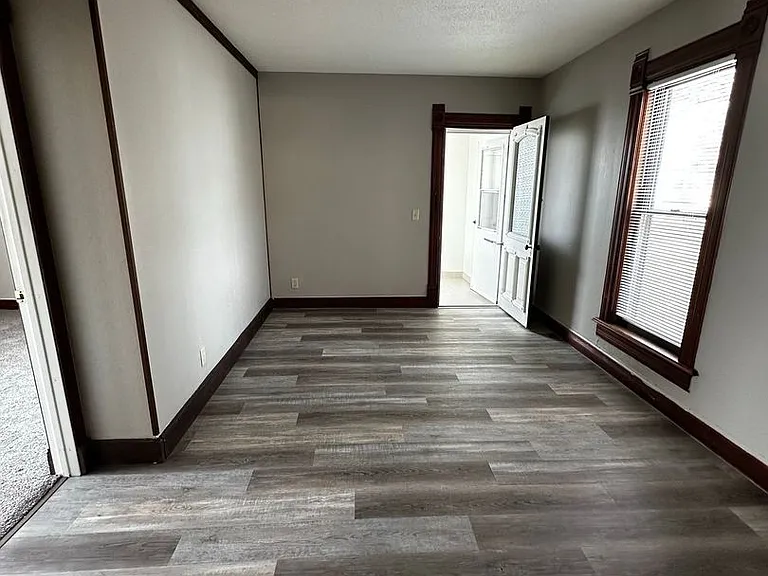 647 Woodward Ave — Photo 10