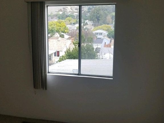 5th image of 16024 Wellington Way