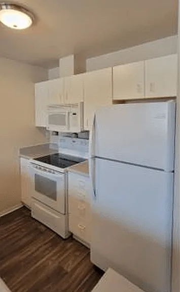 WOODLAND APARTMENTS — Photo 23
