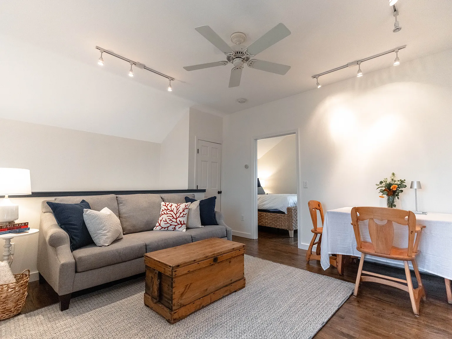 1 bed, 700 sqft, $2,200 — Photo 4