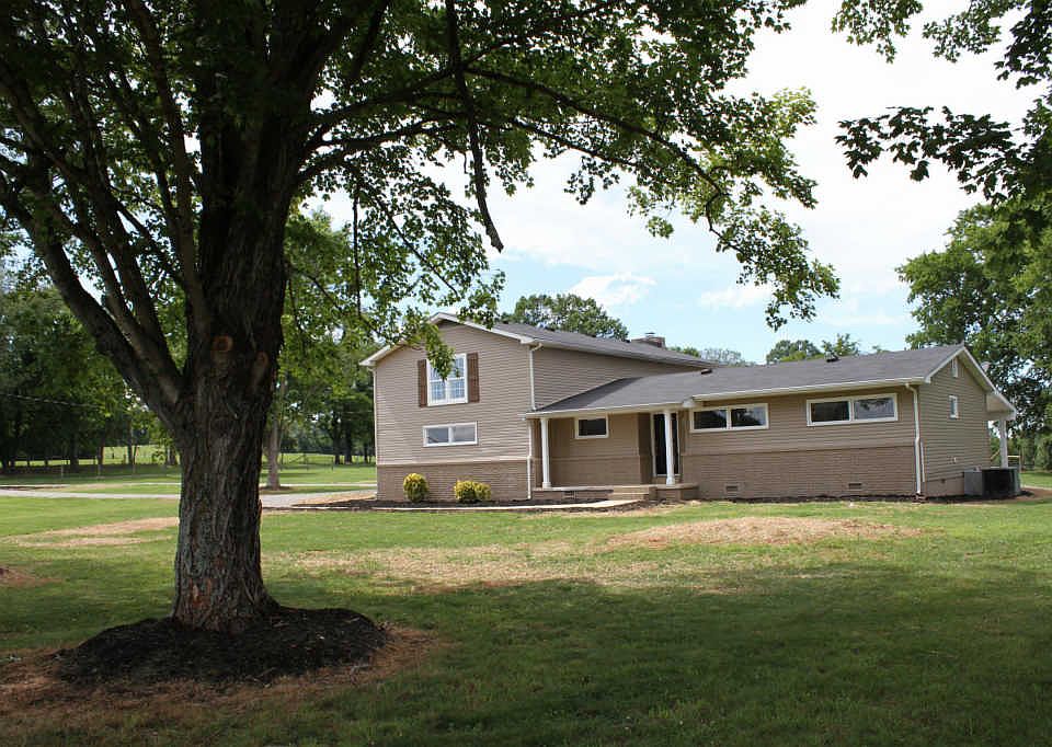 1st image of 1428 Highway 64 W