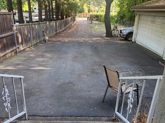 2nd image of 8879 Sunset Ave