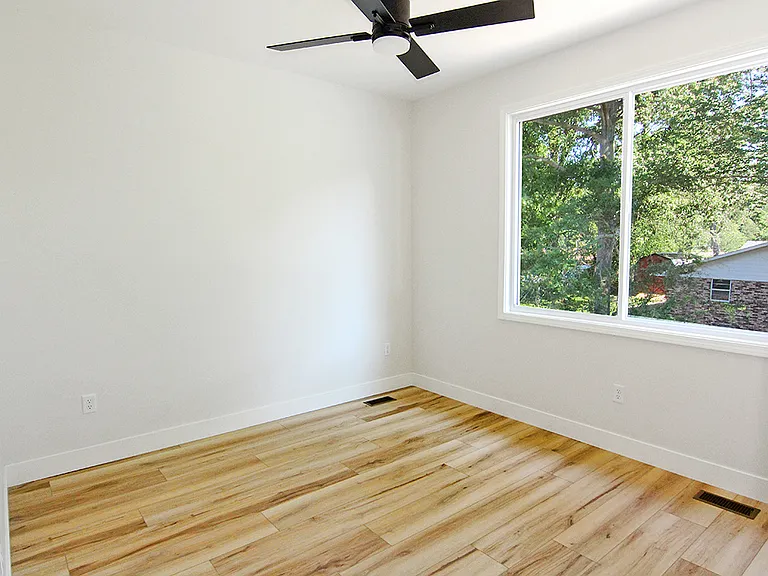 3007 Hawthorne Place Dr — Photo 18