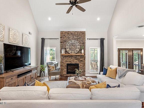 5th image of 12022 Salt Creek Ln