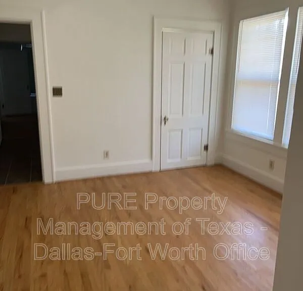 501 E Monroe St — Photo 22