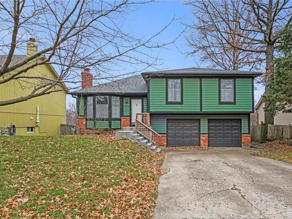 10145 W 50th Ter, Merriam, KS 66203
