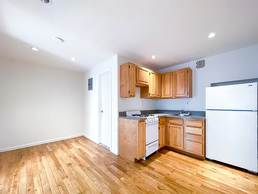 Rented by Compass | media 26