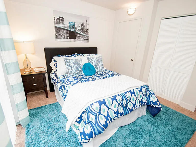 Lake Towers — Photo 8