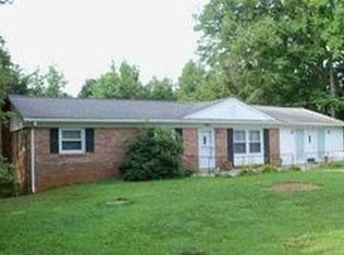 907 Greenwood Pl, Lenoir, NC 28645