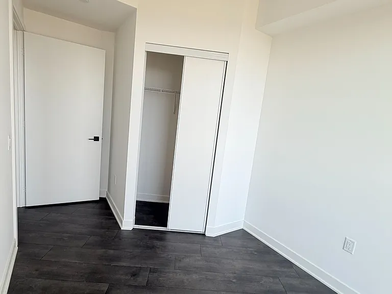 1185 Dupont St #2507 — Photo 12