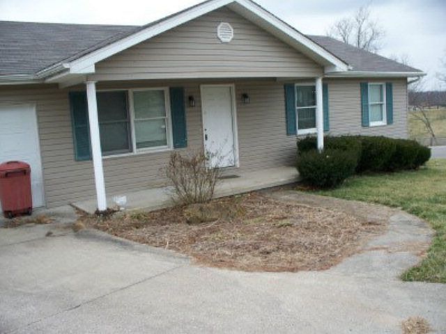 1st image of 802 Terre Haute Dr