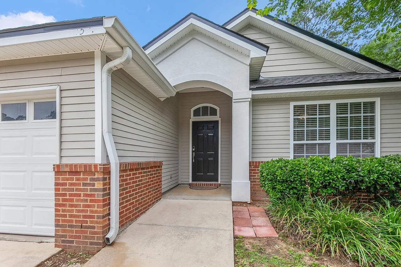 3 bed, 2.0 bath, 1502 sqft, $2,450 — Photo 4