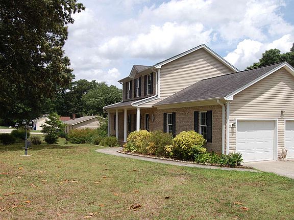 2nd image of 3500 Edgefield Rd