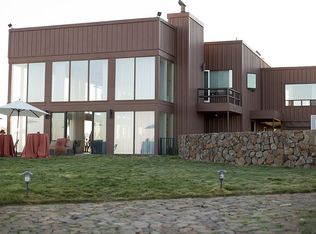 3200 Sonoma Mountain Rd, Petaluma, CA 94954