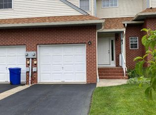 93 Drew Ct, Manalapan, NJ