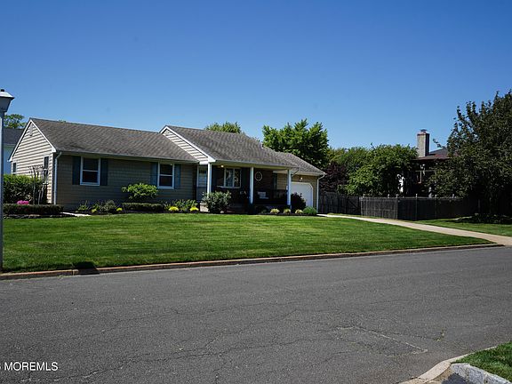 4th image of 35 Cliffwood Drive