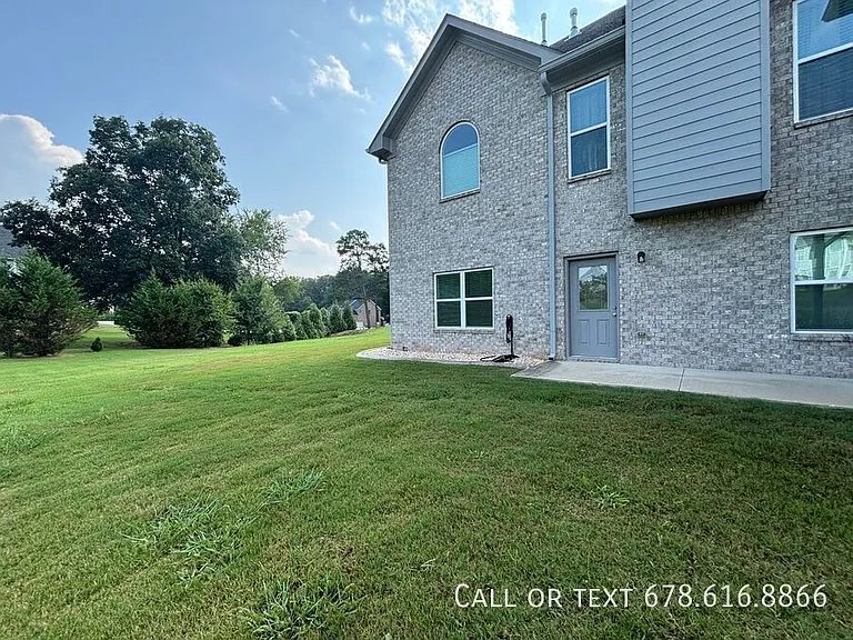 70 Charleston Ln — Photo 18
