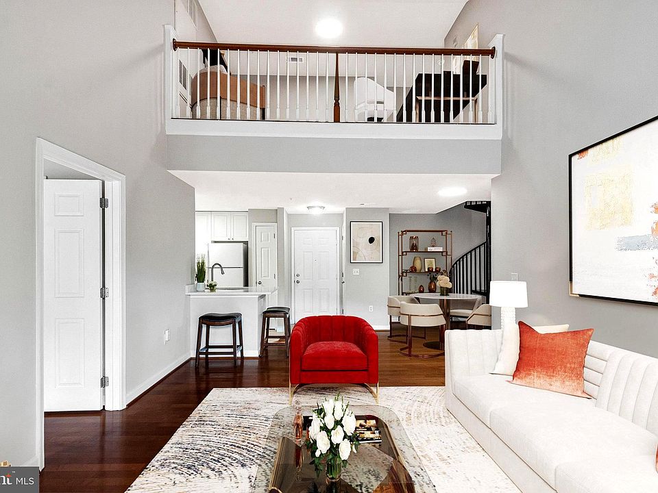 1st image of 501 Hungerford Dr APT 450
