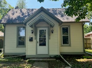 713 S Walnut St, Urbana, IL 61801