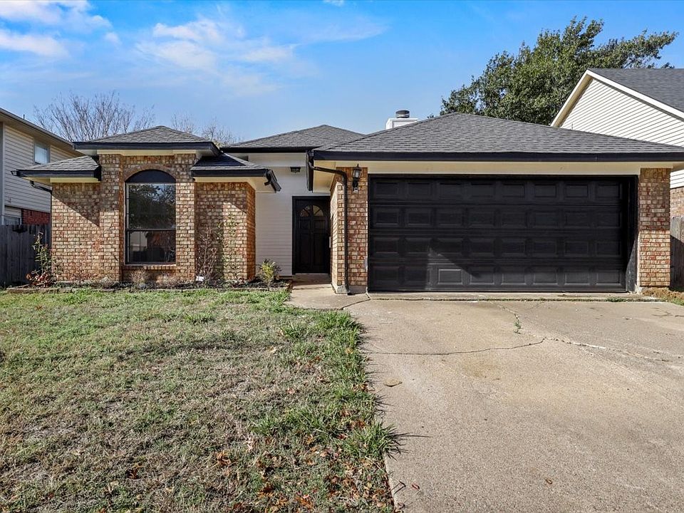 1st image of 2204 Woodland Oaks Dr