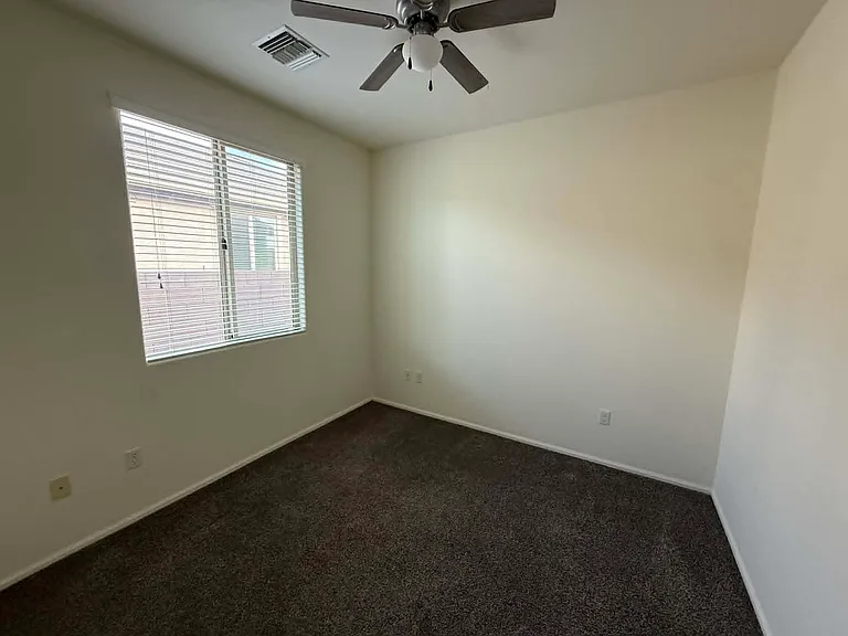 10450 S Cutting Horse Dr — Photo 22