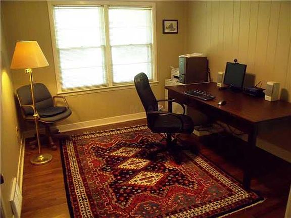 3rd image of 5292 Laurie Ln