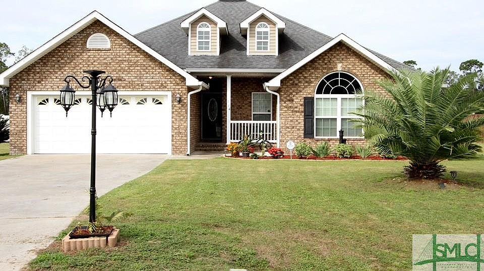 1st image of 114 Thorn Bush Ct