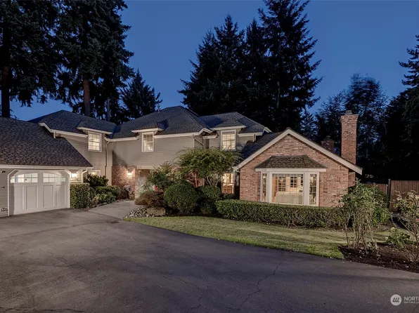 7366 Island Crest Way, Mercer Island, WA 98040