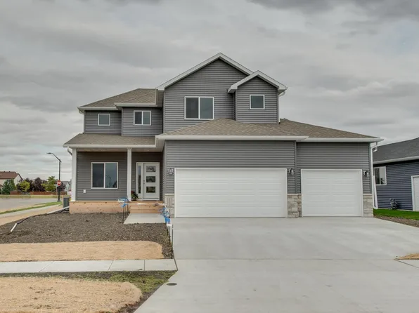 2534 Golden Ln S, Fargo, ND 58104