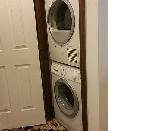 3rd image of 245 Glendale Ave Unit D9