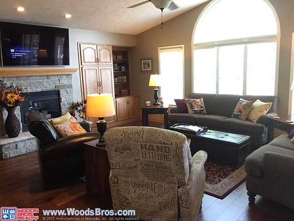 4th image of 4004 W Faidley Ave