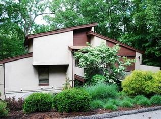 8 Brittany Woods, Charleston, WV 25314