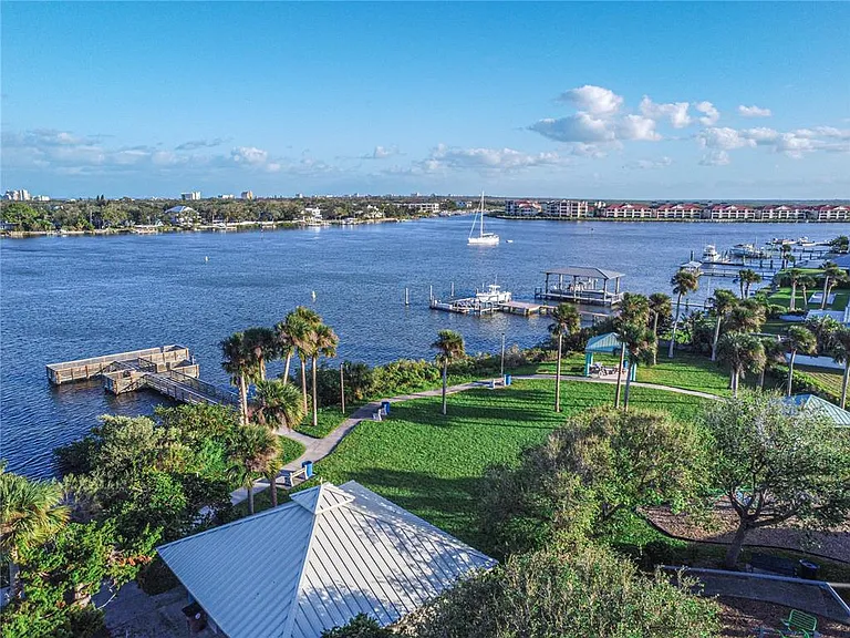 58 Sabal Cay Ct — Photo 36