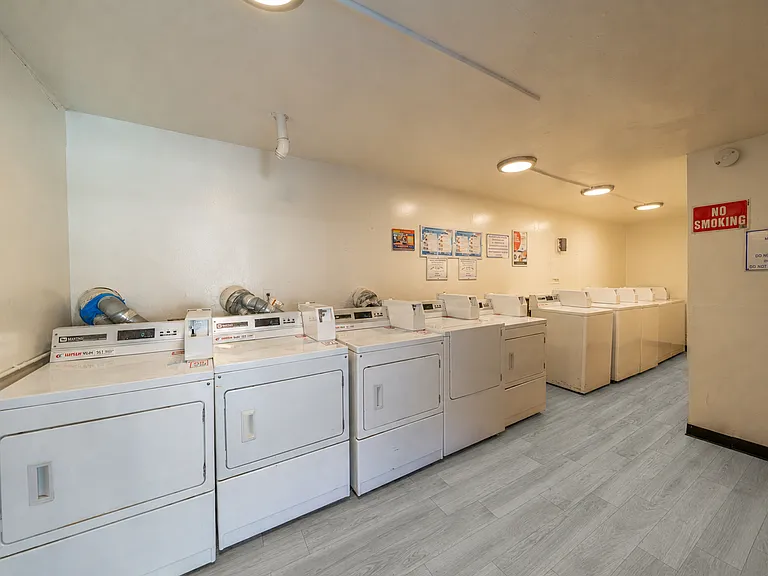 1735 Coronado Ave. — Photo 6