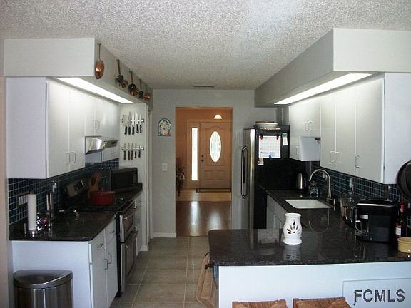 5th image of 24 Farnell Ln