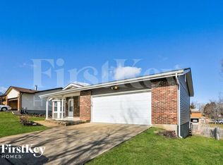 2141 Treasure Island Dr, Imperial, MO 63052