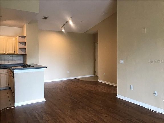 5th image of 8836 Dunes Ct APT 305