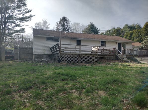534 Margaret Henry Rd, Sterling, CT 06377