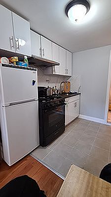 1st image of 81 Allen St APT 9