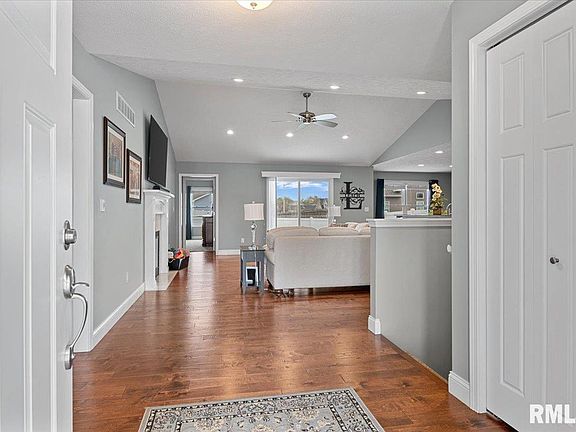 4th image of 536 Karen Rose Dr